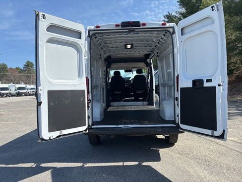 Used 2024 RAM ProMaster 2500 w/ Convenience Group FWD image 21