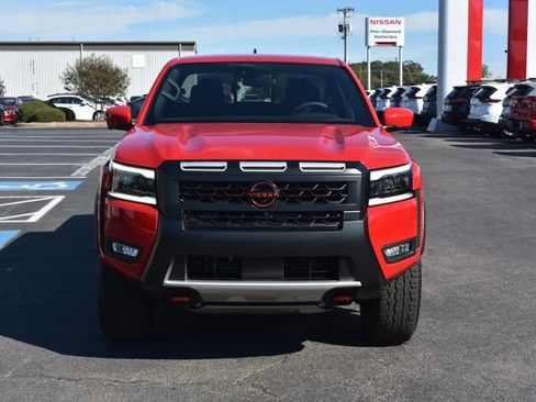 New 2026 Nissan Frontier PRO-4X w/ Pro-4x Convenience Package image 2