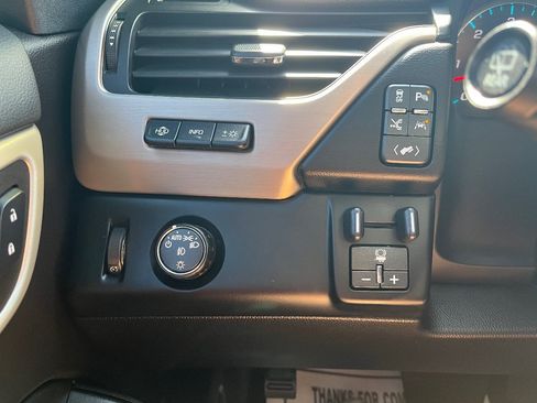 Used 2017 GMC Yukon XL Denali w/ Open Road Package RWD image 21