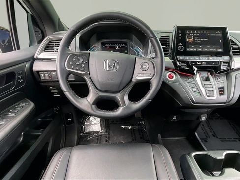 Certified 2024 Honda Odyssey Sport image 8