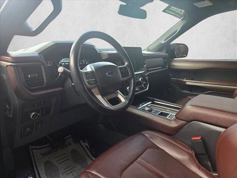 Used 2022 Ford Expedition Max Limited image 10