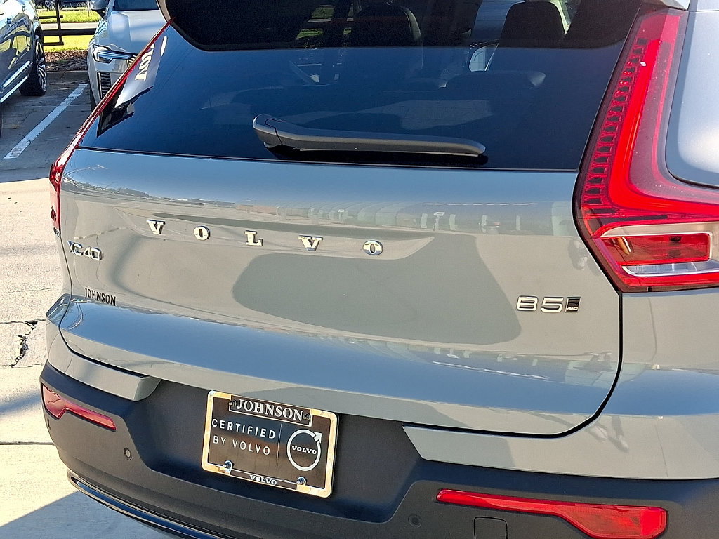 Certified 2026 Volvo XC40 B5 Plus AWD/4WD image 30