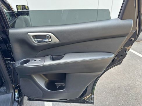 Used 2020 Nissan Pathfinder SL AWD/4WD image 47