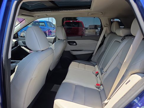 Used 2023 Nissan Rogue SL w/ SL Premium Package FWD image 10
