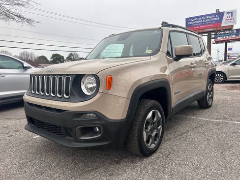 Used 2015 Jeep Renegade Latitude image 2
