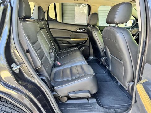 Used 2017 GMC Acadia Denali image 15