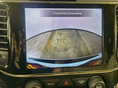 Used 2020 Jeep Grand Cherokee Limited w/ Luxury Group II AWD/4WD image 19