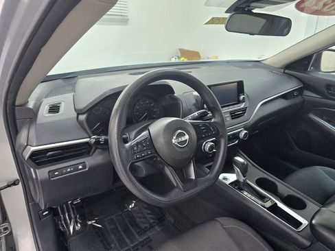 Used 2024 Nissan Altima 2.5 S FWD image 14