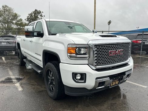 Used 2017 GMC Sierra 2500 Denali w/ Duramax Plus Package image 1
