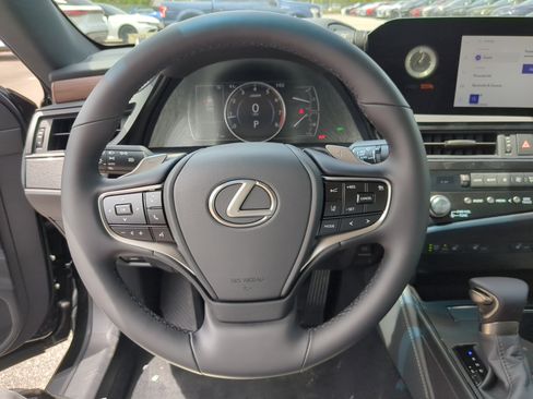 New 2025 Lexus ES 350 w/ Premium Package image 32
