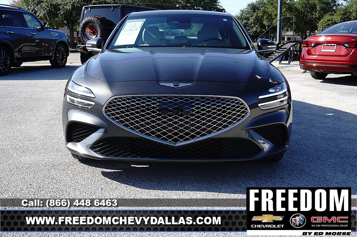 Used 2025 Genesis G70 2.5T RWD image 2