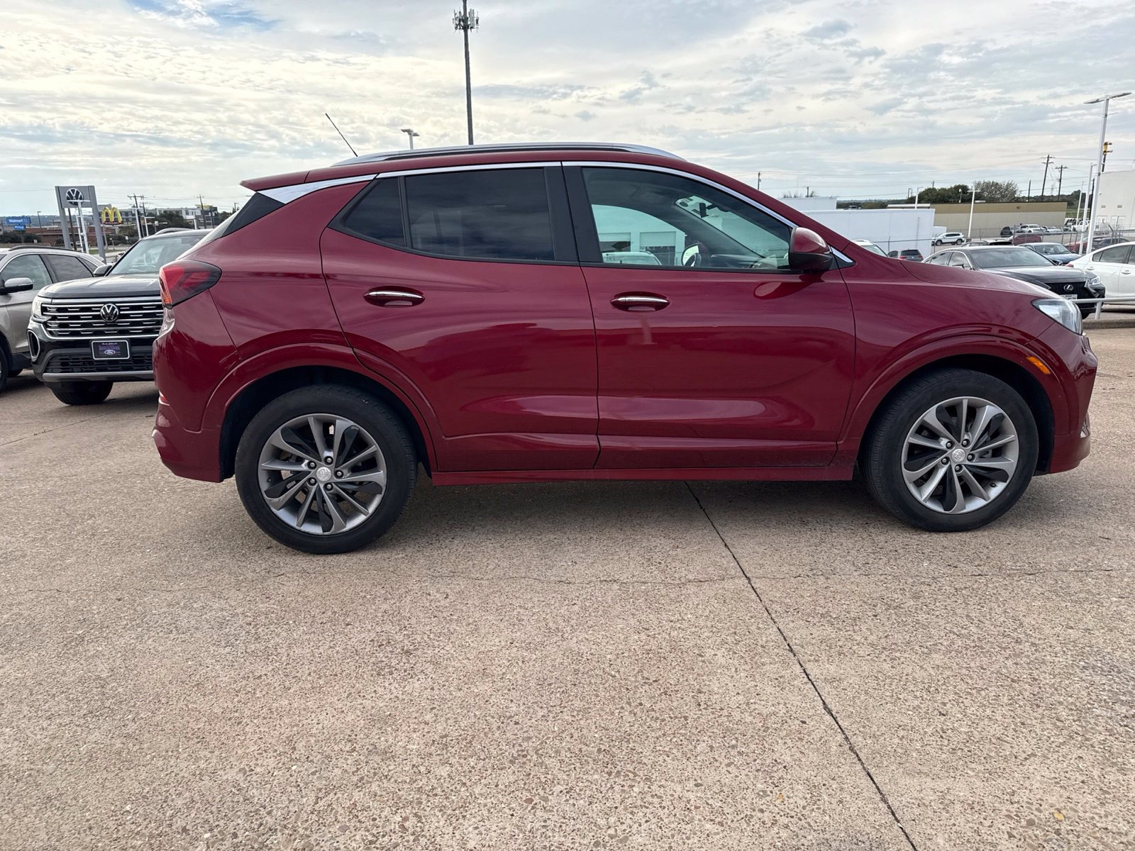 Used 2021 Buick Encore GX Select w/ Sport Touring Package FWD image 9