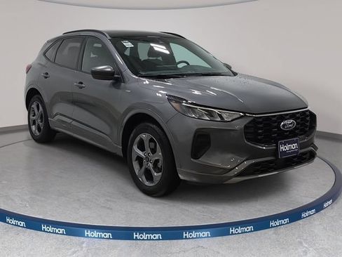 Certified 2024 Ford Escape ST-Line w/ Tech Pack #1 AWD/4WD image 4