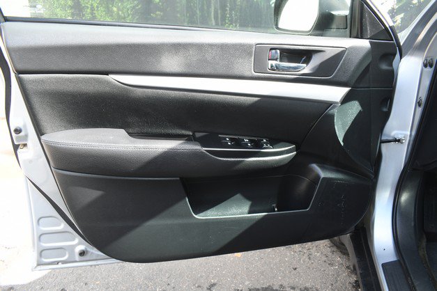 Used 2014 Subaru Outback 2.5i Premium AWD/4WD image 13