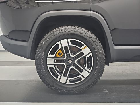 Used 2024 Rivian R1S Adventure AWD/4WD image 12