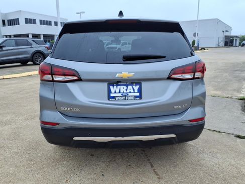 Used 2024 Chevrolet Equinox LT AWD/4WD image 3