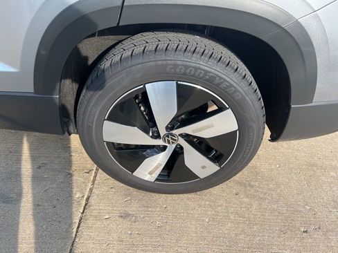 Used 2025 Volkswagen Taos S image 11