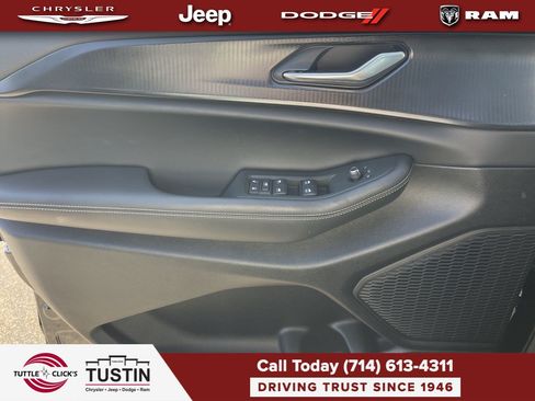 Used 2025 Jeep Grand Cherokee L Laredo w/ Luxury Tech Group I AWD/4WD image 20