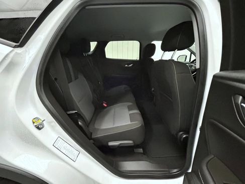 Used 2025 Chevrolet Blazer LT AWD/4WD image 18
