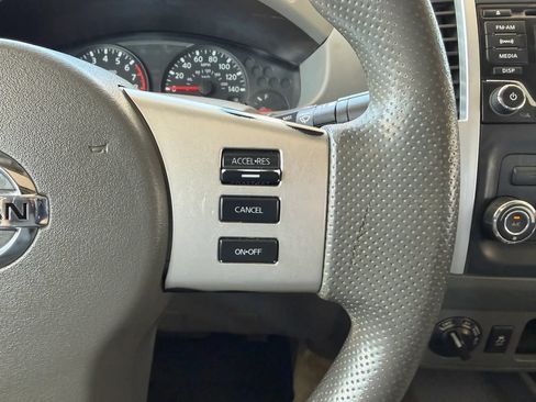 Used 2016 Nissan Frontier SV w/ Moonroof Package AWD/4WD image 17