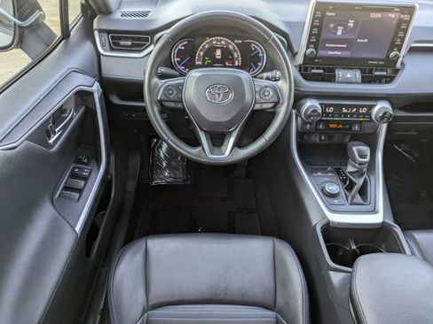 Used 2022 Toyota RAV4 XSE image 11