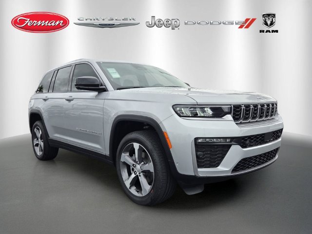 New 2026 Jeep Grand Cherokee Limited w/ Luxury Tech Group II RWD image 1