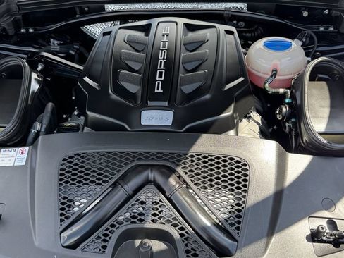 Used 2018 Porsche Macan S AWD/4WD image 11