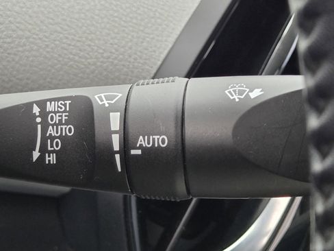 Used 2017 Toyota Prius Prime Advanced image 21