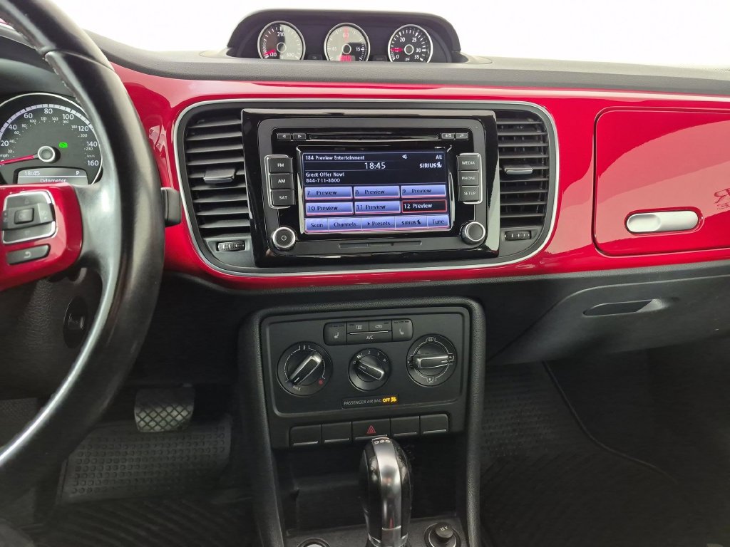 Used 2014 Volkswagen Beetle TDI FWD image 22