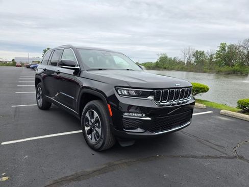 Used 2022 Jeep Grand Cherokee Limited 4xe w/ Luxury Tech Group II AWD/4WD image 70
