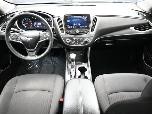Used 2022 Chevrolet Malibu LT FWD image 12