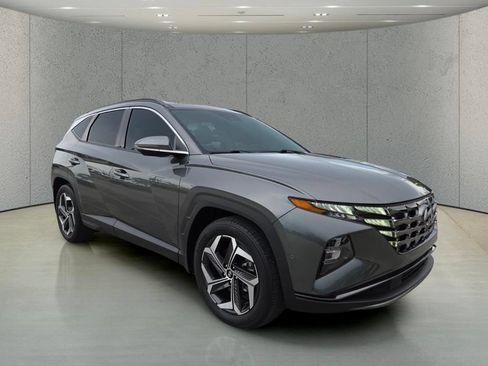 Used 2022 Hyundai Tucson Limited w/ Cargo Package FWD image 13