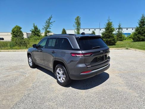Used 2022 Jeep Grand Cherokee Limited w/ Trailer Tow Prep Group (B) AWD/4WD image 7