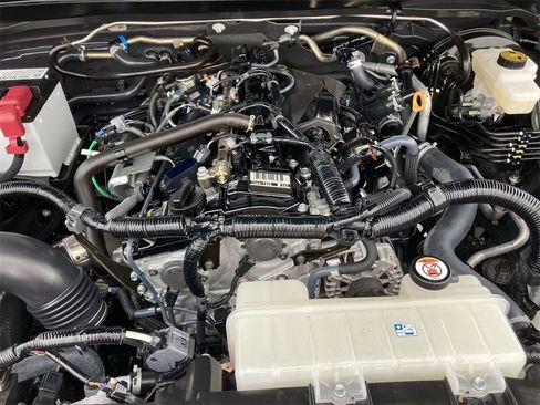 Certified 2025 Toyota Tacoma Limited image 18