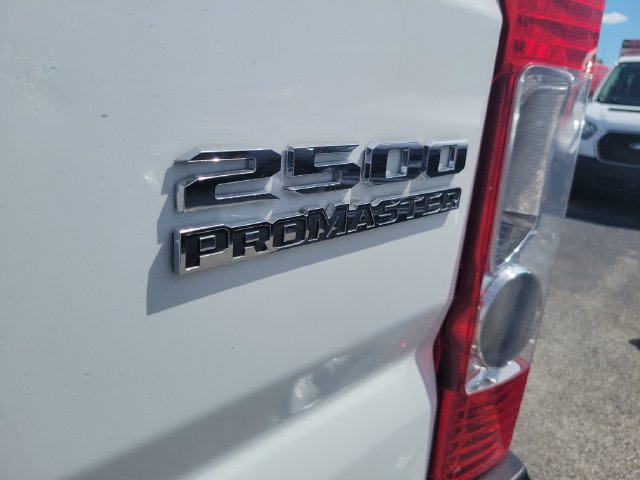 Used 2025 RAM ProMaster 2500 w/ Convenience Group FWD image 5