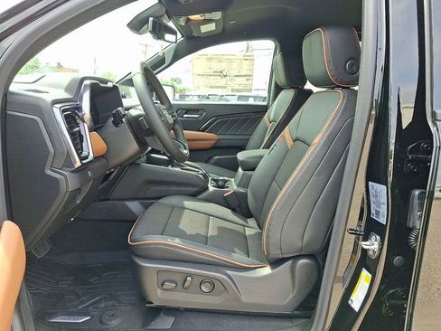 New 2025 GMC Canyon AT4 w/ Nightfall Edition image 7