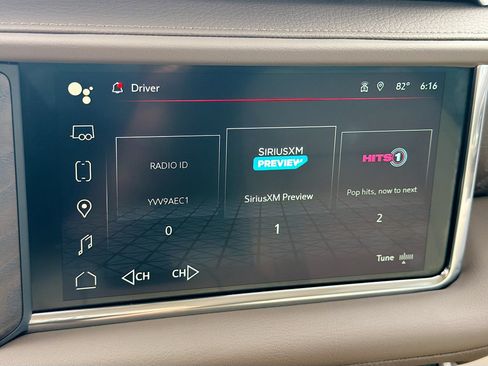 Used 2023 GMC Yukon Denali AWD/4WD image 15