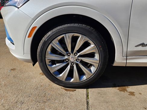 New 2026 Buick Envista Avenir image 52