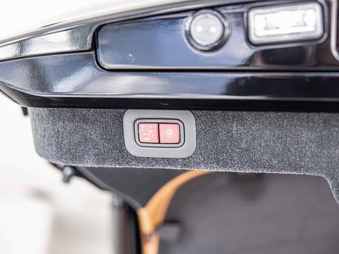 New 2026 Aston Martin DBX 707 image 16