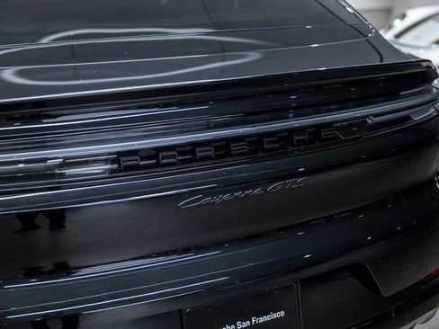 Certified 2025 Porsche Cayenne GTS image 21