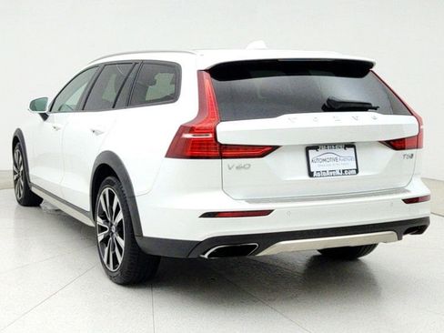 Used 2020 Volvo V60 T5 Cross Country w/ Protection Package Premier image 6