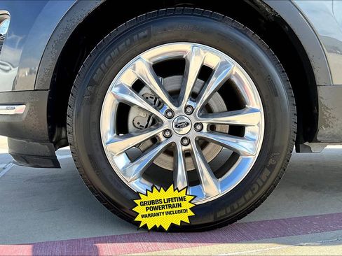 Used 2019 Ford Explorer Limited w/ Ford Safe & Smart Package image 11