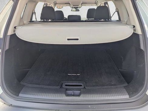 Used 2022 Nissan Rogue S FWD image 17