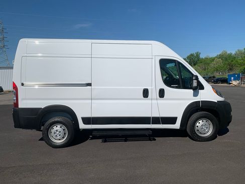 Used 2023 RAM ProMaster 1500 image 2