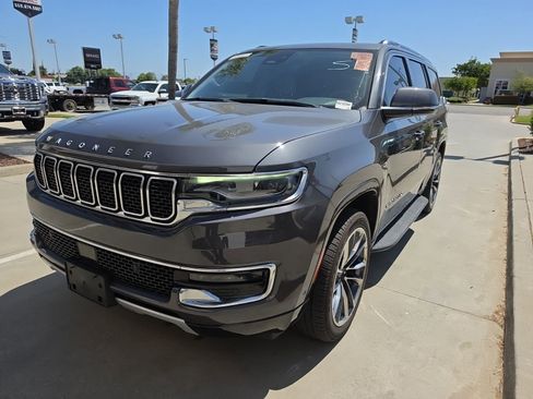 Used 2022 Jeep Wagoneer Series II w/ Premium Group I AWD/4WD image 1