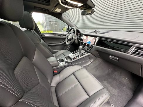 Certified 2026 Porsche Macan S AWD/4WD image 38