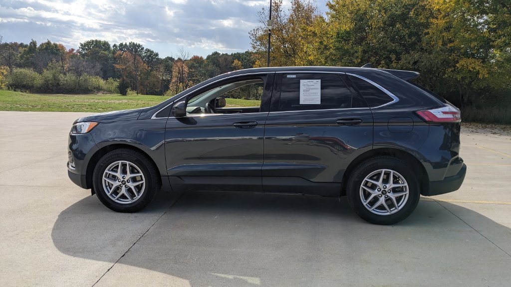 Used 2023 Ford Edge SEL w/ Convenience Package AWD/4WD image 6