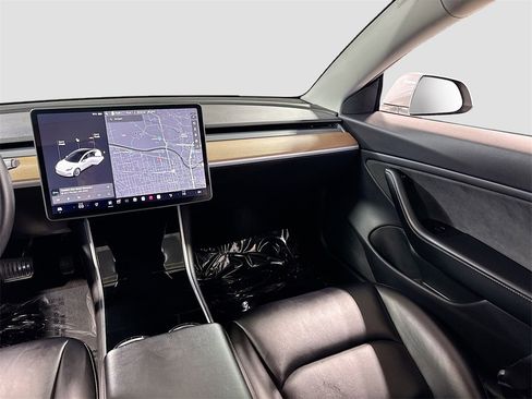 Used 2019 Tesla Model 3 Long Range image 25