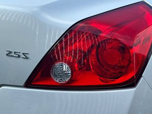 Used 2013 Nissan Altima 2.5 S w/ Premium Pkg FWD image 7