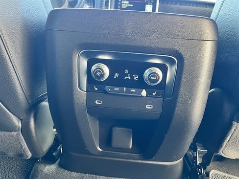 Used 2024 GMC Yukon XL Denali AWD/4WD image 52